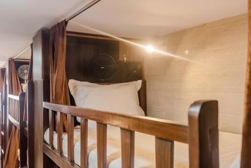 Awesome Dormitory Male Only Мумбаї Екстер'єр фото