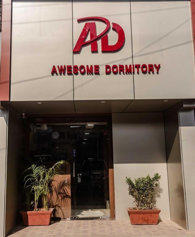Awesome Dormitory Male Only Мумбаї Екстер'єр фото